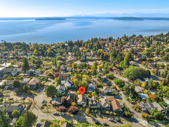 5315 46th Avenue SW, Seattle WA 98136