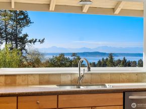 5315 46th Avenue SW, Seattle WA 98136