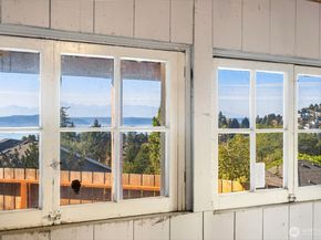 5315 46th Avenue SW, Seattle WA 98136