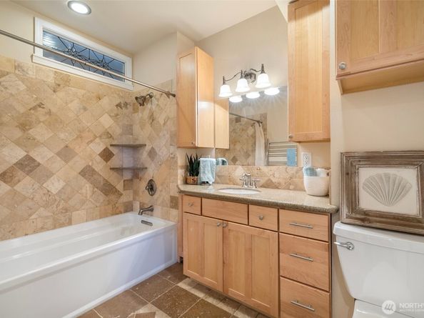 5315 46th Avenue SW, Seattle WA 98136