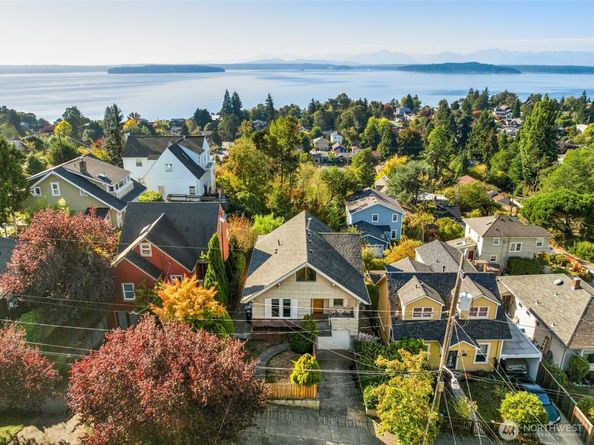 5315 46th Avenue SW, Seattle WA 98136