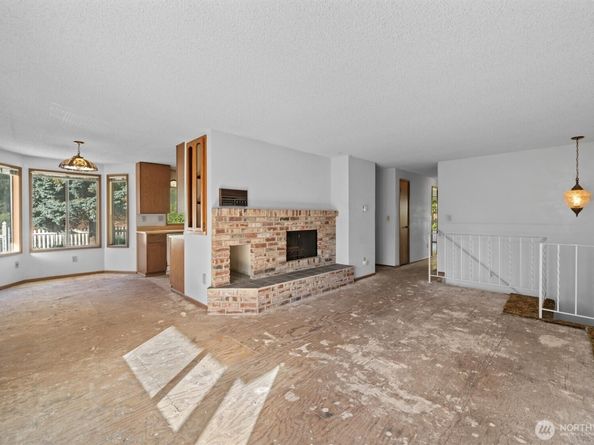 32713 1st Place S  236, Federal Way WA 98003