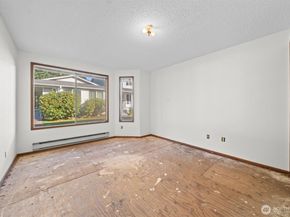 32713 1st Place S  236, Federal Way WA 98003