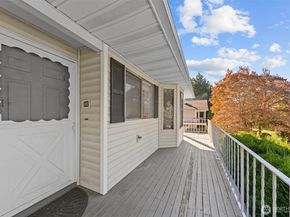 32713 1st Place S  236, Federal Way WA 98003