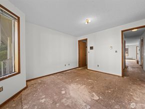 32713 1st Place S  236, Federal Way WA 98003