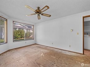 32713 1st Place S  236, Federal Way WA 98003