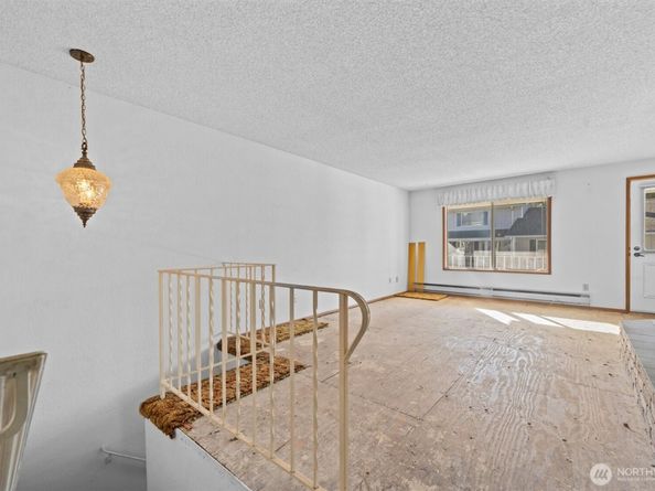 32713 1st Place S  236, Federal Way WA 98003
