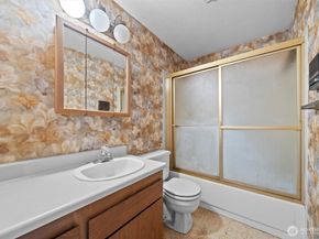 32713 1st Place S  236, Federal Way WA 98003