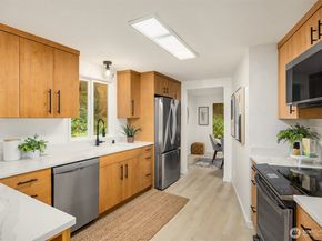 6560 Fletcher Bay Road NE, Bainbridge Island WA 98110