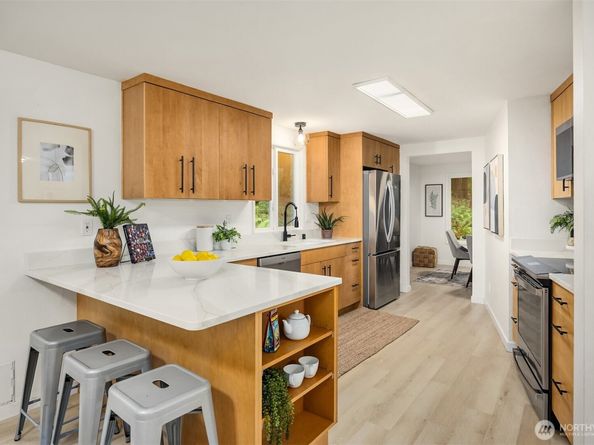 6560 Fletcher Bay Road NE, Bainbridge Island WA 98110