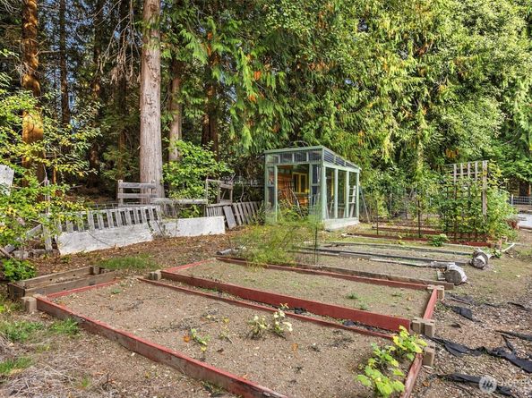 6560 Fletcher Bay Road NE, Bainbridge Island WA 98110