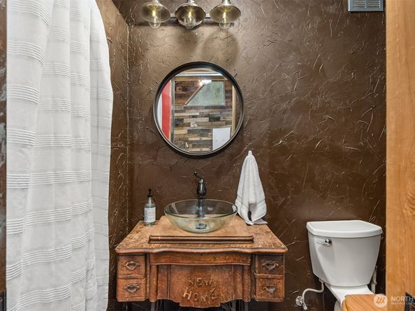6560 Fletcher Bay Road NE, Bainbridge Island WA 98110