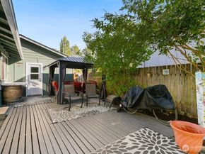 19225 18th Avenue NE, Shoreline WA 98155