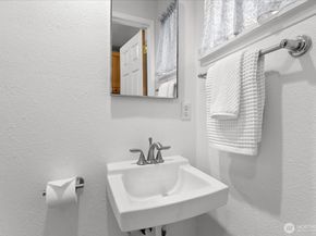 30035 47th Place S, Auburn WA 98001