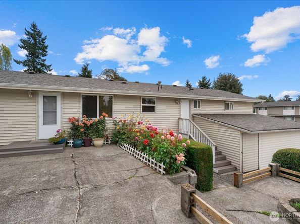 30035 47th Place S, Auburn WA 98001