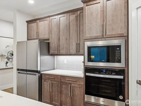 3802 194th Lane SE, Bothell WA 98012