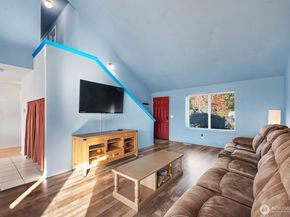 206 1st Avenue E, Pacific WA 98047