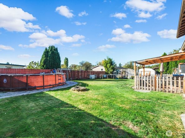 206 1st Avenue E, Pacific WA 98047