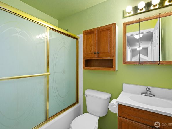 206 1st Avenue E, Pacific WA 98047