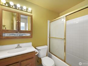206 1st Avenue E, Pacific WA 98047