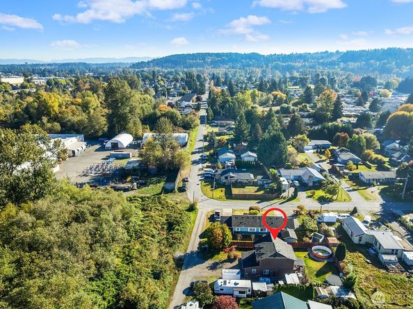 206 1st Avenue E, Pacific WA 98047