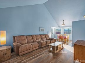 206 1st Avenue E, Pacific WA 98047