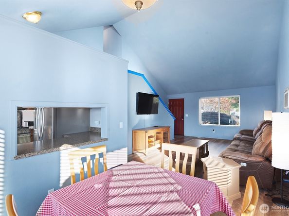 206 1st Avenue E, Pacific WA 98047