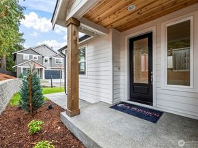 21424 116th Place SE, Kent WA 98031