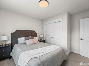 21424 116th Place SE, Kent WA 98031
