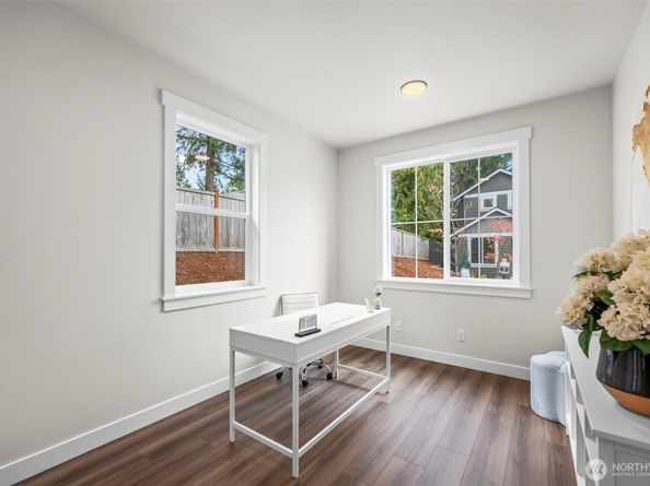 21424 116th Place SE, Kent WA 98031