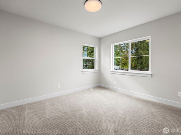 21424 116th Place SE, Kent WA 98031