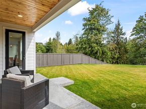 21424 116th Place SE, Kent WA 98031