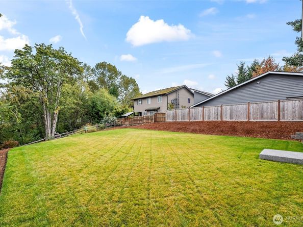 21424 116th Place SE, Kent WA 98031