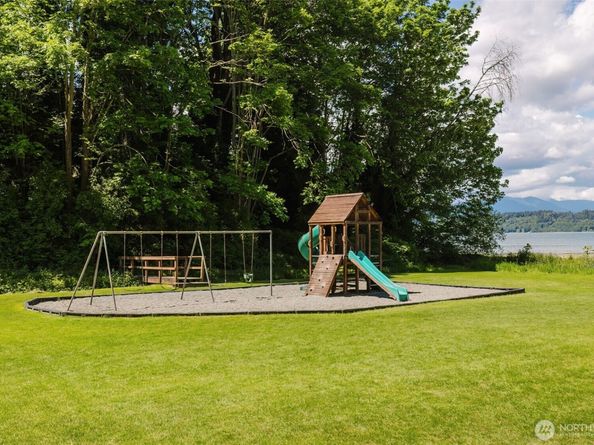 1799 NW Mulholland Boulevard, Poulsbo WA 98370