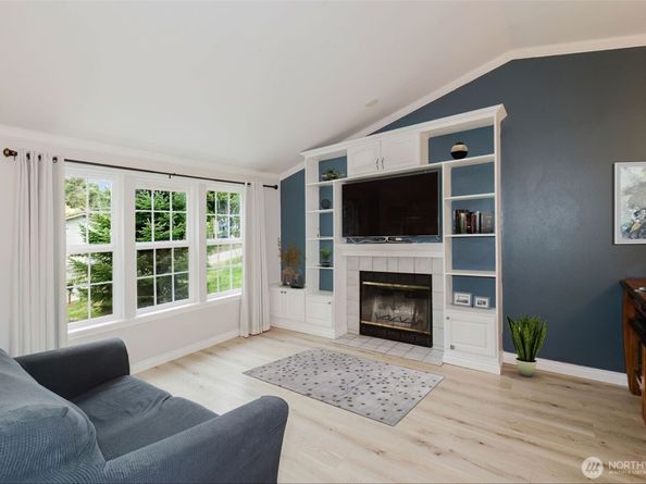 1799 NW Mulholland Boulevard, Poulsbo WA 98370