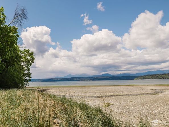 1799 NW Mulholland Boulevard, Poulsbo WA 98370