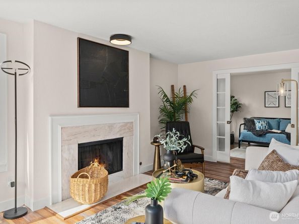 7850 E Green Lake Drive N 204, Seattle WA 98103