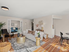 7850 E Green Lake Drive N 204, Seattle WA 98103