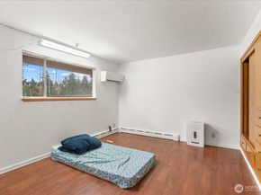 16545 Des Moines Memorial Drive S, Burien WA 98148