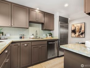 2101 Nob Hill Avenue N 1B, Seattle WA 98109