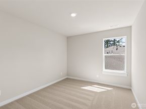 612 SE 11th Place 10, North Bend WA 98045