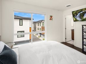 9632 NE 183rd Street B, Bothell WA 98011