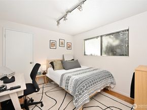 1614 NE 199th Court, Shoreline WA 98155