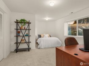 11622 114th Drive NE, Kirkland WA 98034