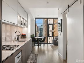 889 Avenue Square NE 708, Bellevue WA 98004