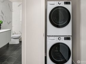 889 Avenue Square NE 708, Bellevue WA 98004