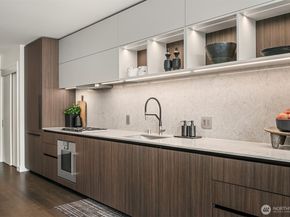 889 Avenue Square NE 708, Bellevue WA 98004