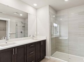 10520 135th Place NE 36, Kirkland WA 98033