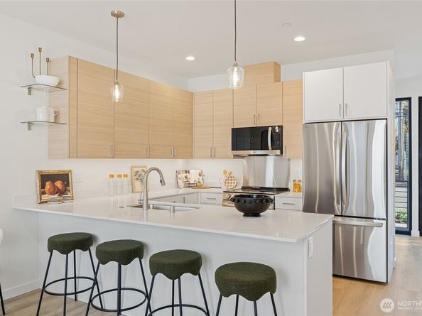 11231 Greenwood Avenue N B, Seattle WA 98133