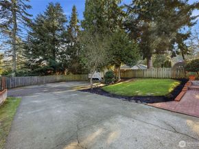 15931 22nd Avenue SW, Burien WA 98166